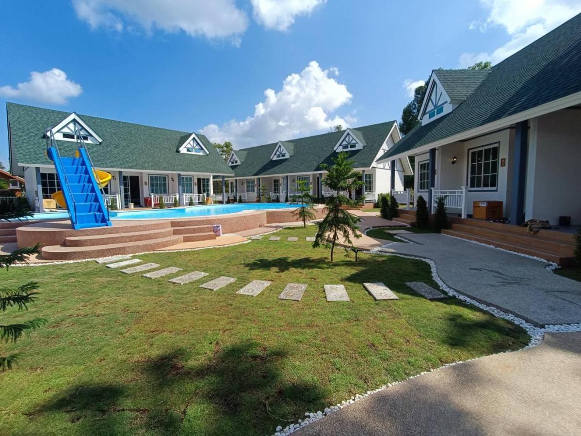 English Resotel : อิงลิช รีโซเทล Nakhon Si Thammarat Esterno foto