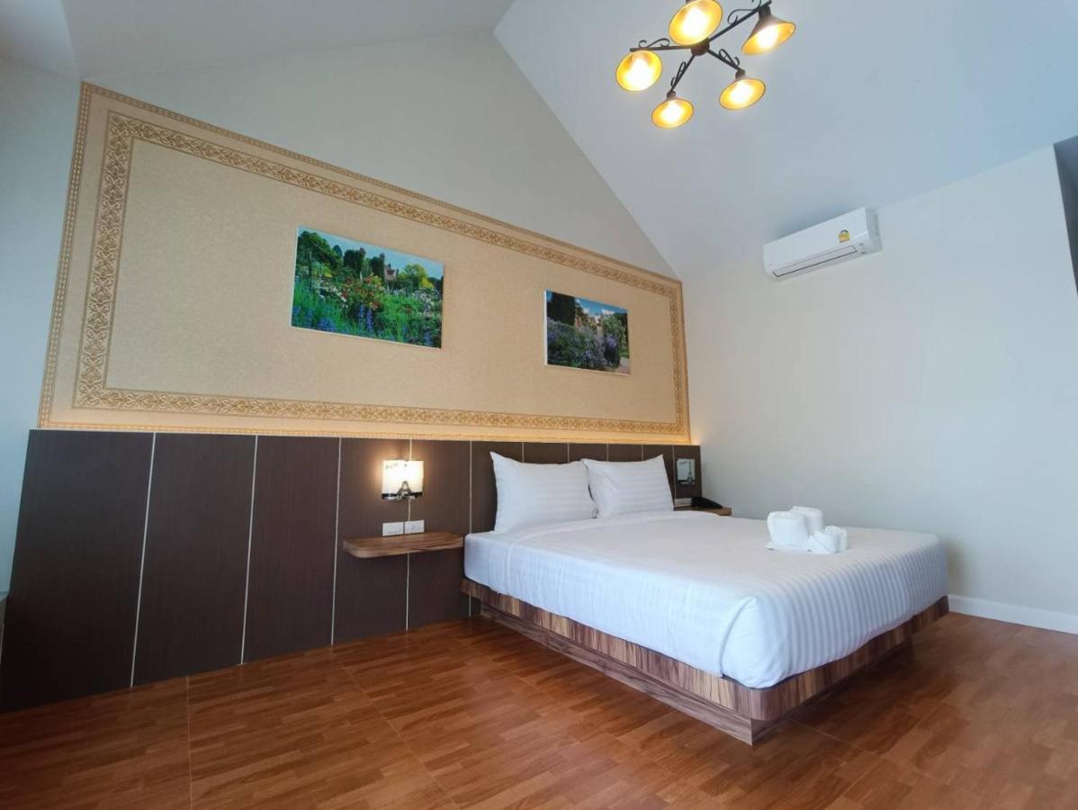 English Resotel : อิงลิช รีโซเทล Nakhon Si Thammarat Esterno foto