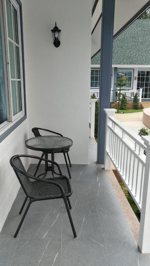 English Resotel : อิงลิช รีโซเทล Nakhon Si Thammarat Esterno foto