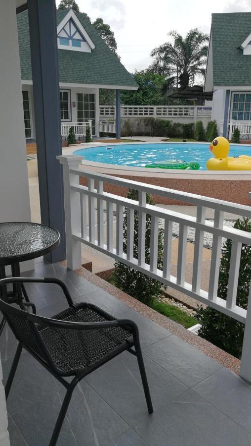 English Resotel : อิงลิช รีโซเทล Nakhon Si Thammarat Esterno foto