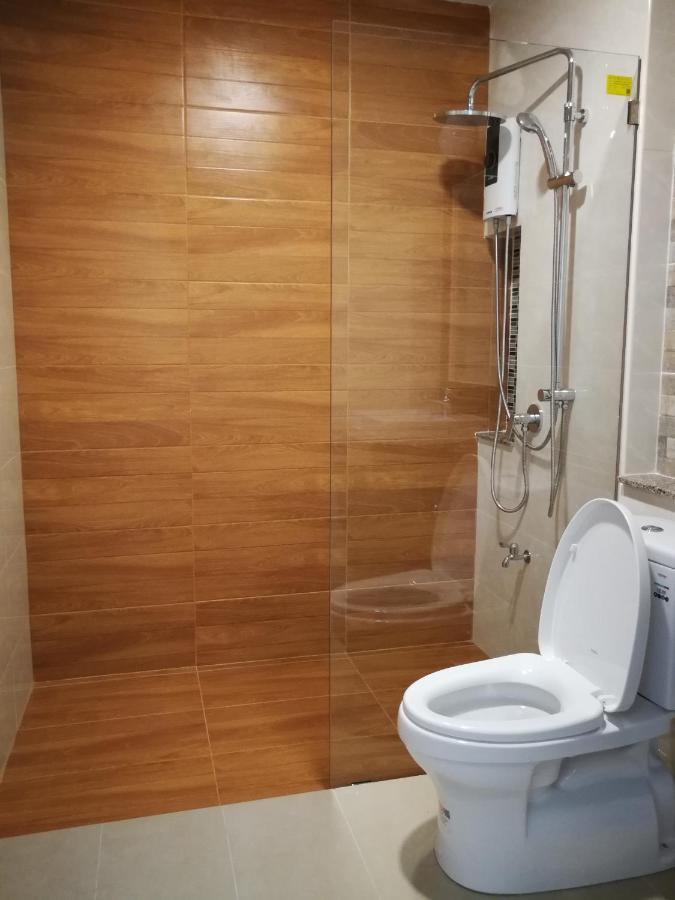 English Resotel : อิงลิช รีโซเทล Nakhon Si Thammarat Esterno foto